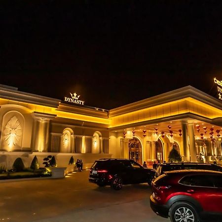 Bavet Dynasty Casino Hotel מראה חיצוני תמונה