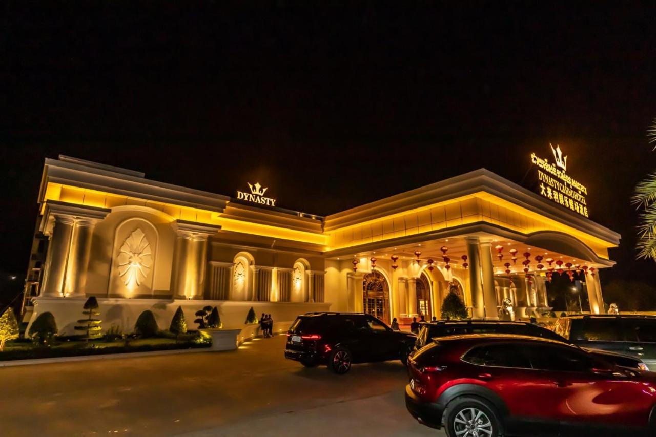 Bavet Dynasty Casino Hotel מראה חיצוני תמונה