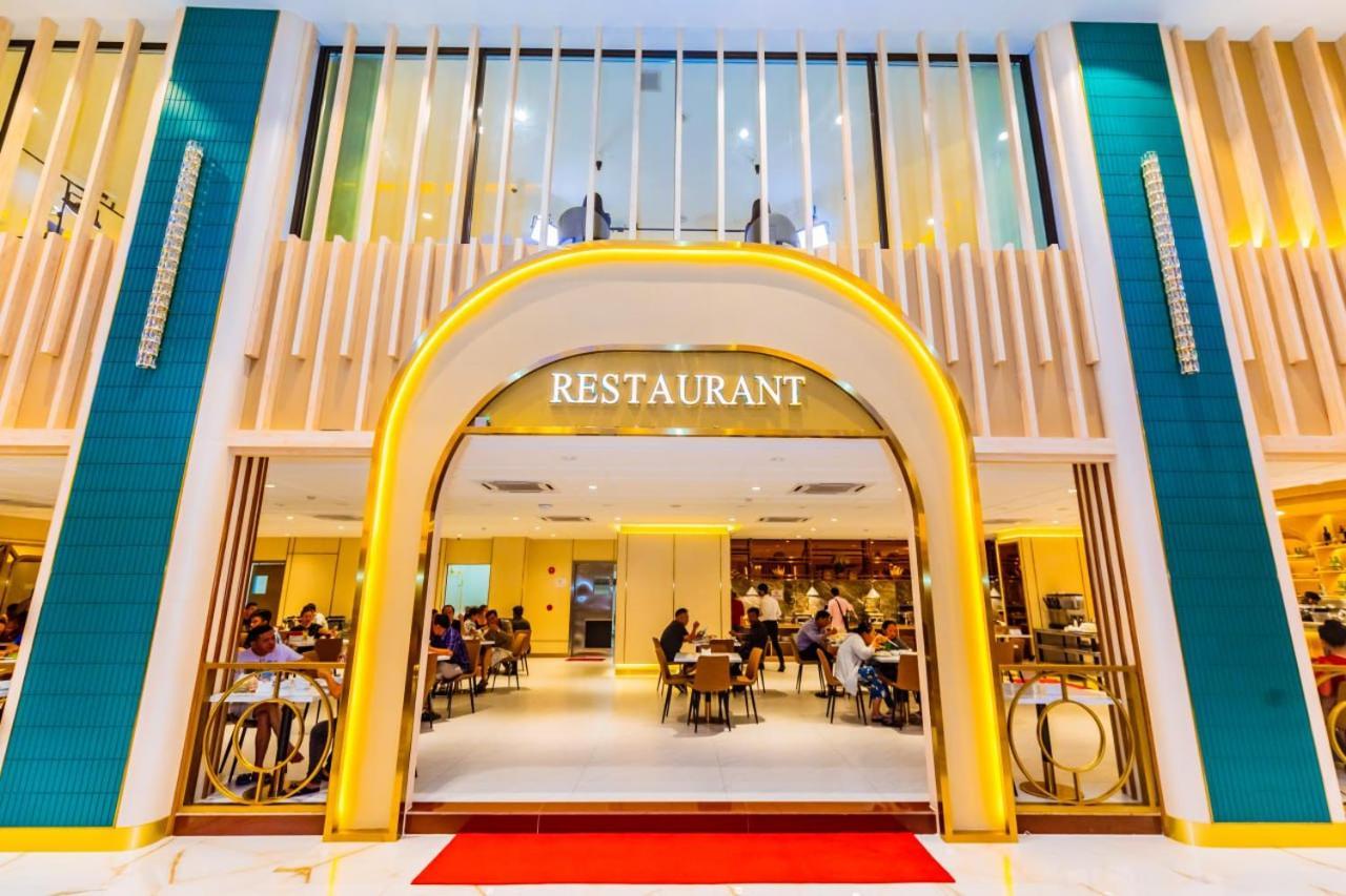Bavet Dynasty Casino Hotel מראה חיצוני תמונה