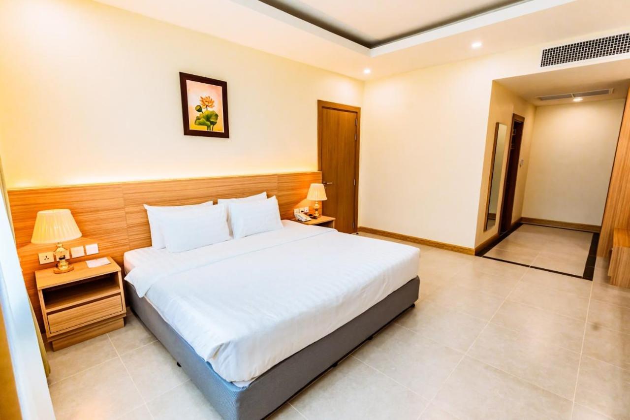 Bavet Dynasty Casino Hotel מראה חיצוני תמונה