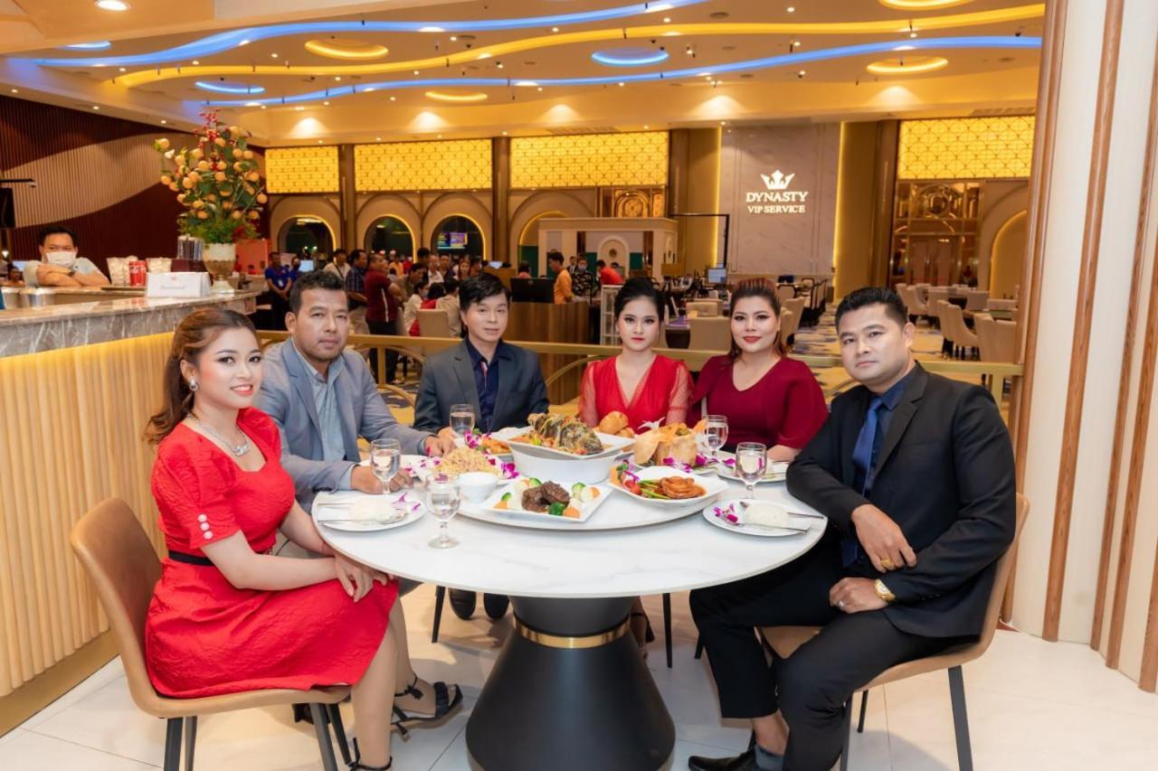 Bavet Dynasty Casino Hotel מראה חיצוני תמונה