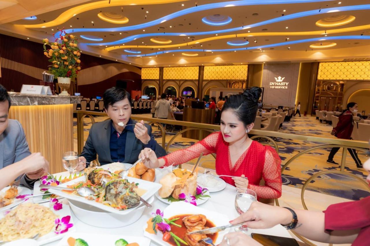 Bavet Dynasty Casino Hotel מראה חיצוני תמונה