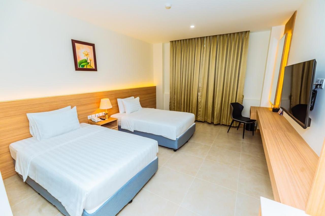 Bavet Dynasty Casino Hotel מראה חיצוני תמונה